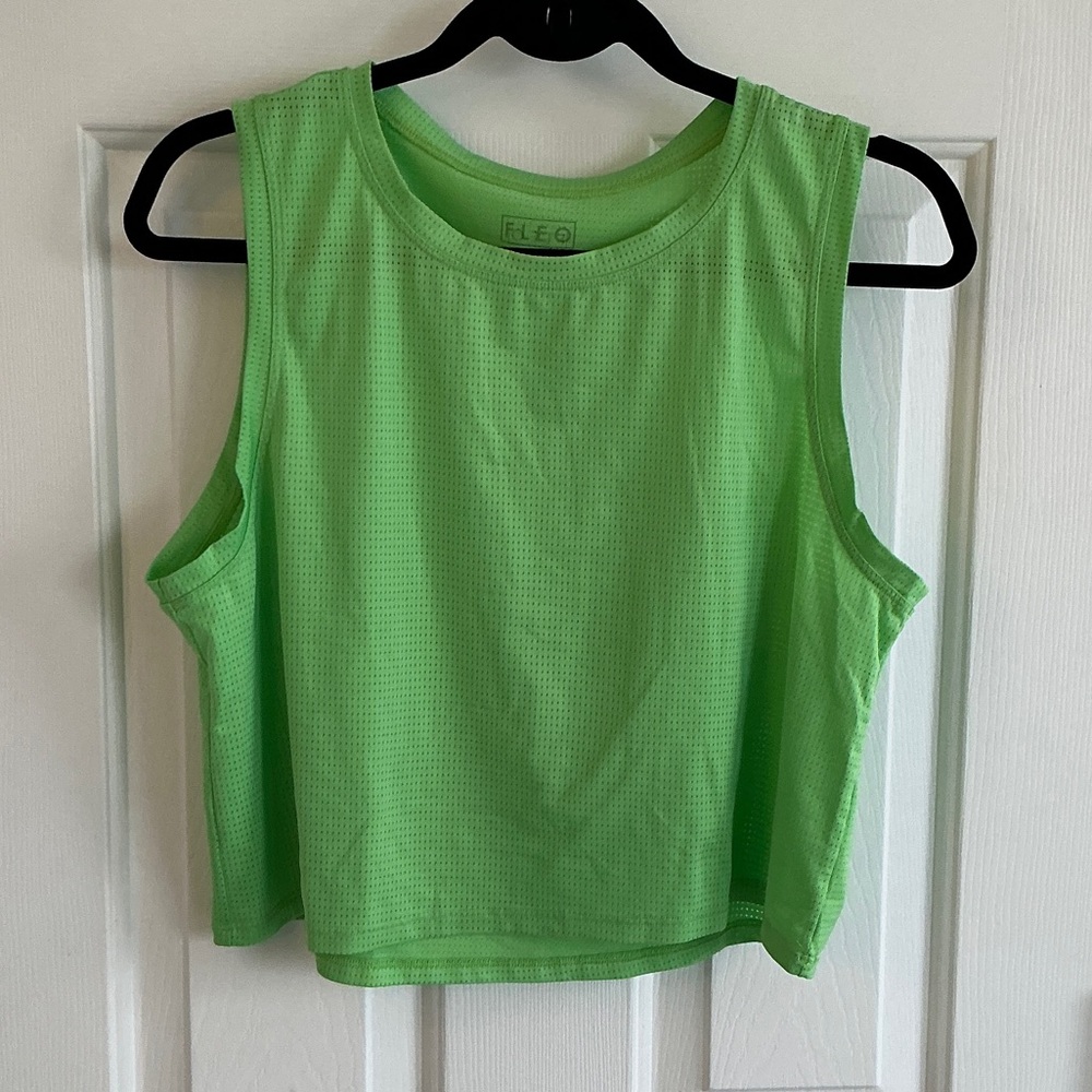 Fleo Dylan Muscle Crop